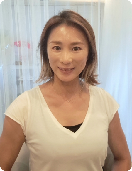 渥美エリ サン 3 -SUN-トレーナー 兼 エステティシャン