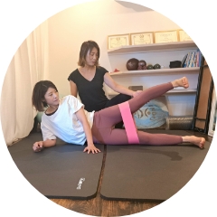 施術を受ける女性